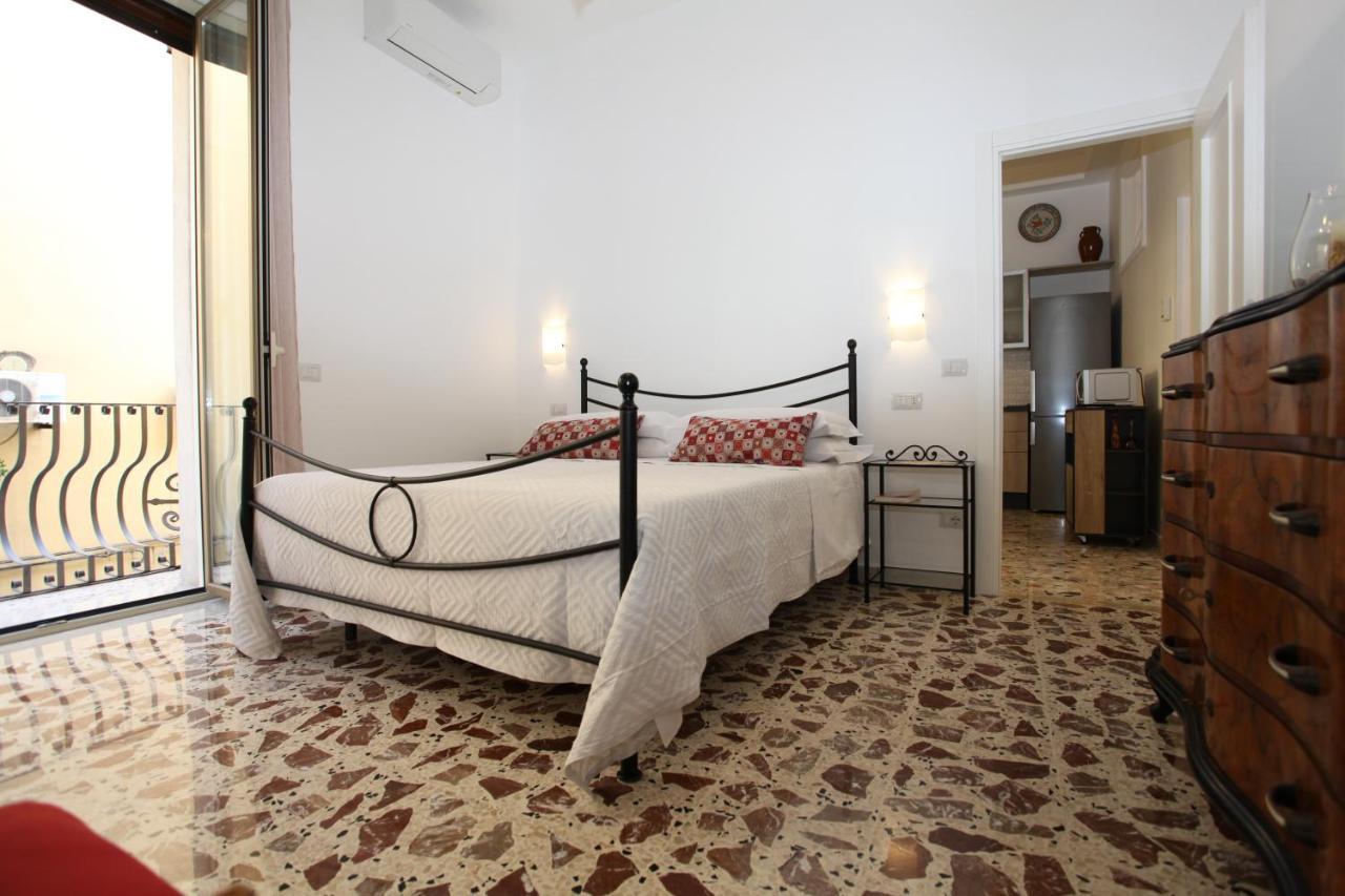 Casa Rosa Lägenhet Taormina Exteriör bild